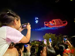 超1800项文旅活动超2730万人次游客超230亿元游客总花费史上最火“五一”，湖南文旅亮眼- 中国日报网