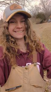 What are some fun activities and places to go in Warrensburg, Missouri, to  meet new people who share similar interests?