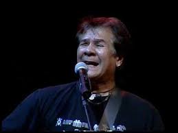 Victor Heredia Sobreviviendo Ft Leon Gieco Teresa Parodi Video Oficial En 2020 Videos Sobrevivi