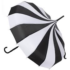 Black And White Umbrella Morticia S Pagoda Umbrella Black White Pagoda Umbrella White Umbrella Umbrella