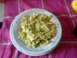 L'unica attenzione da tenere a mente è regolarsi con quantità. Pasta Con Crema Di Asparagi E Salmone Casareccio E Bello