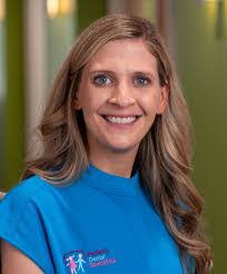 Mary Weber's Instagram, Twitter & Facebook