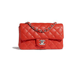 Mini Sac A Rabat Agneau Metal Argente Rouge Chanel Cruise 2018 19 In Paris Chanel Chanelcruise Chanelcruiseline Vi Sac Chanel Sacs A Main Chanel Sac