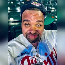 Is anyone selling senior ball tickets? Pleasee message me if so!!