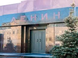 Первый деревянный мавзолей (проект а. Newsru Com Mavzolej Lenina Zakryvaetsya Na Dva Mesyaca Na Profilaktiku