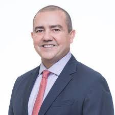 Kenny Dann's Instagram, Twitter & Facebook