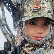 Da Chan (@thefithuntress) • Instagram photos and videos