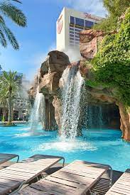 Let S Chill Dive Into These Refreshing Las Vegas Pools Las Vegas Blog Las Vegas Pool Flamingo Las Vegas Las Vegas Hotels