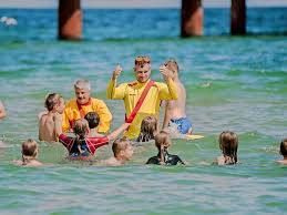 Gehe niemals mit vollem oder ganz leerem magen ins wasser. Dlrg Zu Wenig Kinder Konnen Schwimmen