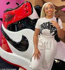 Jordyn Woods Sparks Engagement Rumors With Karl Anthony Towns While Wearing A Massive Diamond Ring Daily Mail Online