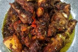 Ayam goreng is an indonesian and malaysian dish consisting of chicken deep fried in oil. Resipi Ayam Goreng Cili Padi Yang Pedas Berapi
