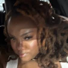 Tianey Nieves (@tianeymami)