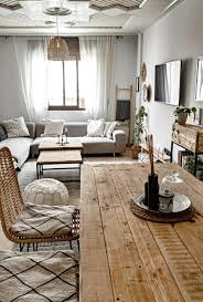 Il est donc essentiel qu'il dégage une ambiance chaleureuse et conviviale. Epingle Par Ramona Schmid Sur Living Rooms Coin Salle A Manger Inspiration Salle A Manger Idee Deco Petit Salon