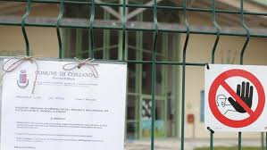 Secondo i dati disponibili all'ecdc, la variante b.1.1.7 (inglese) è attualmente molto più diffusa e abbondante nell'ue rispetto alle varianti. 0ivzjg3fdc J4m