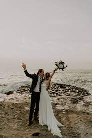 Also, including some of the most unique elopement places and venues in hawaii, united states. Your Guide To Eloping In Hawaii Hawaii Elopement Photographer