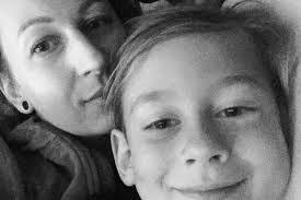 Melissa Isley's Instagram, Twitter & Facebook