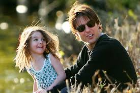 Una última aparición pública juntos hace 14 años y fuera de la Cienciología: por qué perdieron toda relación Tom Cruise y su hija Suri, que ha eliminado de su nombre el apellido de su padre