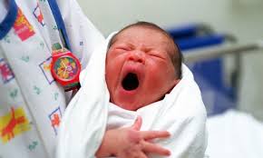 Disebabkan ena trauma keguguran 2kali dan sering di ganggu (baca sini) , maka sepanjang kehamilan sentiasa amalkan air anugerah. 9 Petua Mudah Bersalin Normal Sesuai Jika Anak Pertama