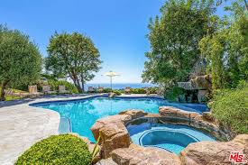 16258 Shadow Mountain Dr Pacific Palisades Ca 90272 Mls 20554012 Zillow Pacific Palisades Palisades Spa Pool