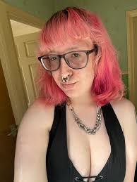 A very rare no makeup selfie Sorry for the the jumpscare lmao