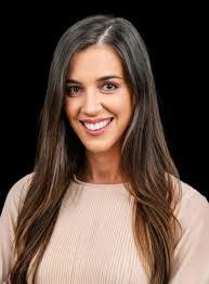 Melissa Meade's Instagram, Twitter & Facebook