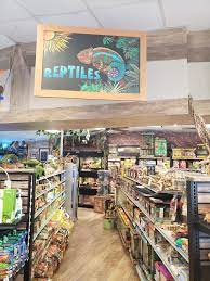 Store Of The Month September 2020 Zoo Med Laboratories Inc