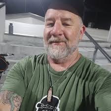 Is anyone near Pittsburgh available to skate this weekend?