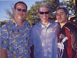 Get all the details on dexter holland, watch interviews and videos, and see what else bing knows. Greg Graffin Junto A Dexter Holland Bad Religion Chile Facebook