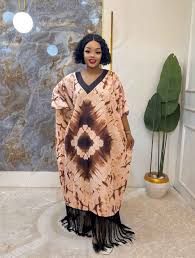 Dress available size: L