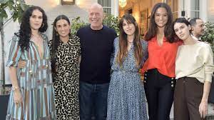 Emma heming willis shared photos on instagram of husband bruce willis and their kids celebrating fall. Bruce Willis And Ex Demi Moore Cheer As Rumer Teaches Her 6 Year Old Sister To Ride A Bike Entertainment Tonight