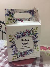 Khidmat penghantaran kotak juga disediakan. Doorgift Box Kotak Doorgift Kahwin Murah Design Craft Others On Carousell