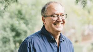 Enric Corbera, el 'charlatán' que dice curar el cáncer sin tratarlo y gana  así tres millones al año