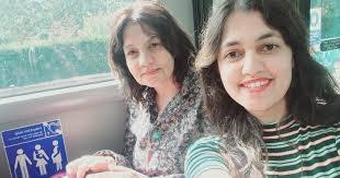 Mallika Tandon's Instagram, Twitter & Facebook