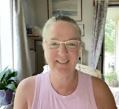 This Garlic Butter Tofu is officially my new FAVORITE tofu recipe! It's  such a great meal to make for guests and it's surprisingly easy to throw  together! Once you marinate it, you