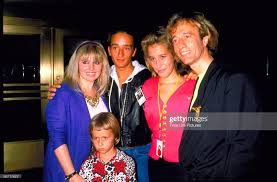 Snow evelyn robin juliet gibb. Robin Gibb Family 1989 Bee Gees Fan Club Australia Facebook