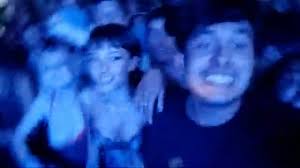 Few people would hold out hope of receiving of a reply to a handwritten  letter from a famous rockstar 40 years after posting it. But patience has  paid off for a Melbourne