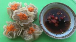 Supaya inti wantan tak basah.kalau terlampau basah. Resepi Siew Mai Ayam Cendawan Cara Membuat Kulit Wantan Homemade Youtube