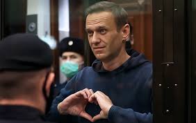 Как пишет рбк, сама юлия навальная вместе с другими сторонниками своего мужа предупреждениям не вняла. Rte5v8nb1zokwm