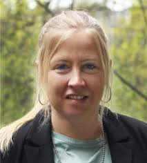 About us: Prof. Julie Zähringer