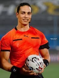 أعلنت لجنة الحكام اختيار الحكم الدولي ابن سوهاج، حمادة القلاوي، لإدارة مباراة الإسماعيلي وحرس الحدود، التي تقام اليوم ضمن مواجهات الجولة السادسة من الدوري المصري الممتاز. تمنياتنا بالتوفيق لابن سوهاج في تقديم