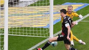 It shows the personal balance against all clubs he so far played against. Fc Bayern Robert Lewandowski Nach Muller Rekord Sprachlos Freiburg Star Abartig Fc Bayern