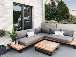 J A C Q U I Interior On Instagram Terrasse Terrassengestaltung Lavendel Garten Olivenbaum Gartenges In 2020 Outdoor Sectional Home Decor Sectional Sofa