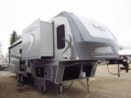 .front living room source : Sold Haylettrv Com 2016 Light 311flr Front Living Fifth Wheel By Open Range Rv Youtube