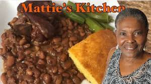 Note, white beans do have their advantages. Southern Pinto Beans Smoked Ham Hocks Comfort Food Mattie S Kitchen Youtube