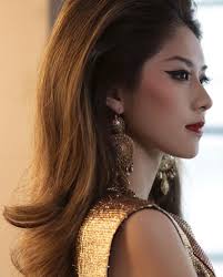 Crown Your Summer Moments with Kim Robinson's Elegance