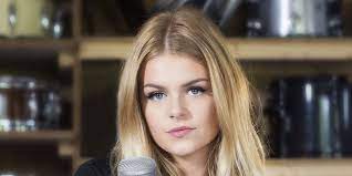She lives in capelle aan den ijssel. Davina Michelle Bio Family Trivia Famous Birthdays