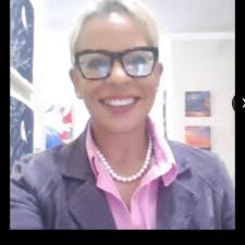 Definition of when the whole family eats together! 👏🏾💯 Keenan Wayans  65-years-old ($65 million Net Worth) Damon Wayans 53-years-old ($35 million  Net Worth) Marlon Wayans 51-years-old ($40 million Net Worth) Shawn Wayans