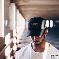 كابات من ماركة سعودية جديدة دريق للمصمم السعودي عمر بادريق متوفر الوان للكابات جملي اسود وجيشي سعر الكاب ريال ل Instagram Posts Instagram Shopping