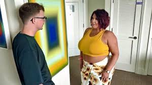 Red Hair Meets Curves Stepmom And Stepsons Hot Vacation - XXXBP