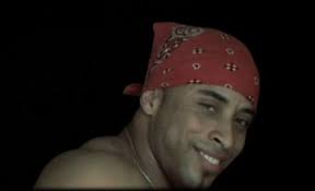 я обернулся посмотреть, не завернулась ли она, чтоб отвернуться,  развернувшись да бля аня ты можешь спокойно лежать заебала.. 2026